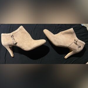 Vince Camuto Suede Heels